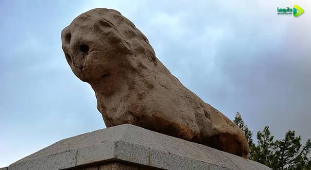 مجسمه شیرسنگی در شهرهمدان